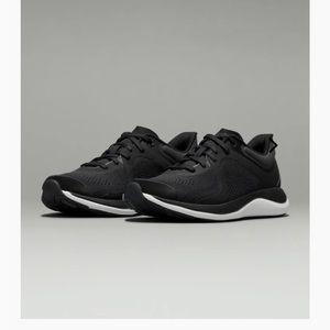 Lululemon Chargefeel Low Women's Workout Shoe - size 10